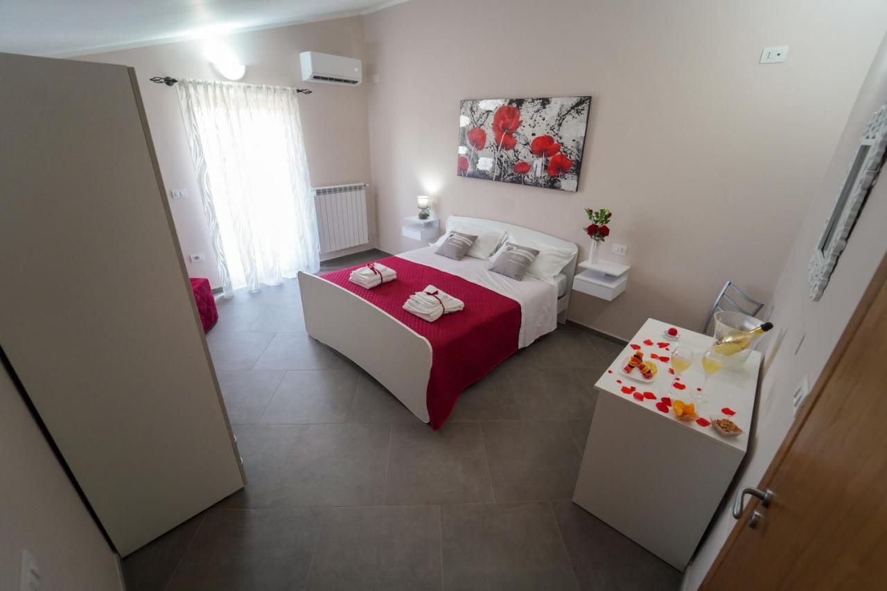 Villa Falcone Alvignano Esterno foto